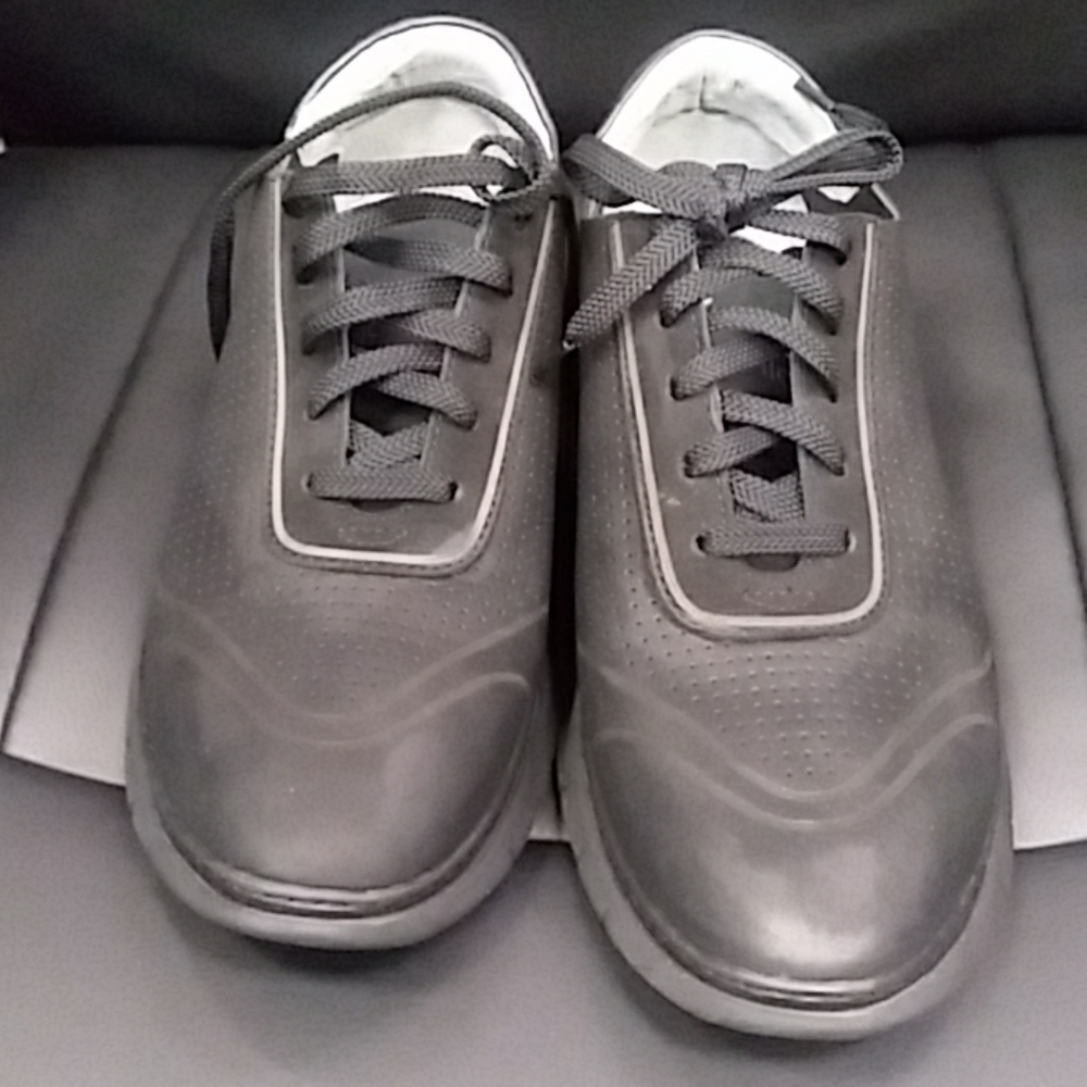 Vionic Riley Black Size 8.5